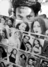 火狐娱乐app下载人口官方地址 それでも家畜として生きる安寧より、血みどろになって勝ち取った自由を尊いとするなら、私が手にしているこれは一体何なんだ